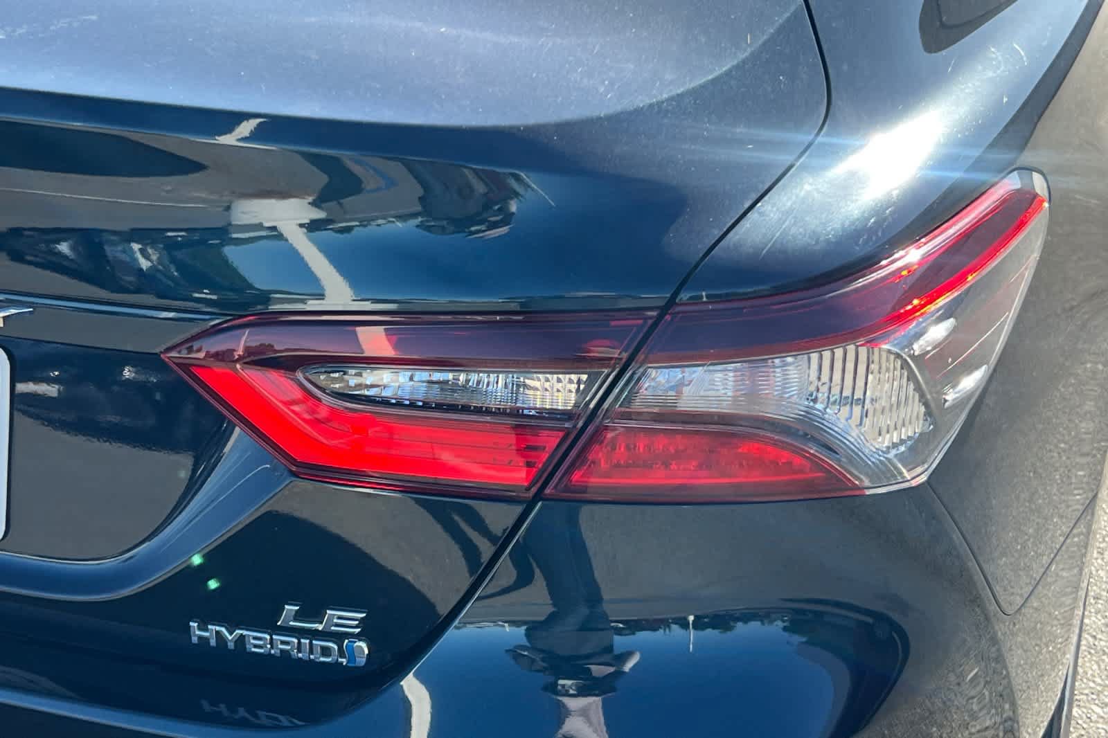 Used 2021 Toyota Camry LE FWD image 18