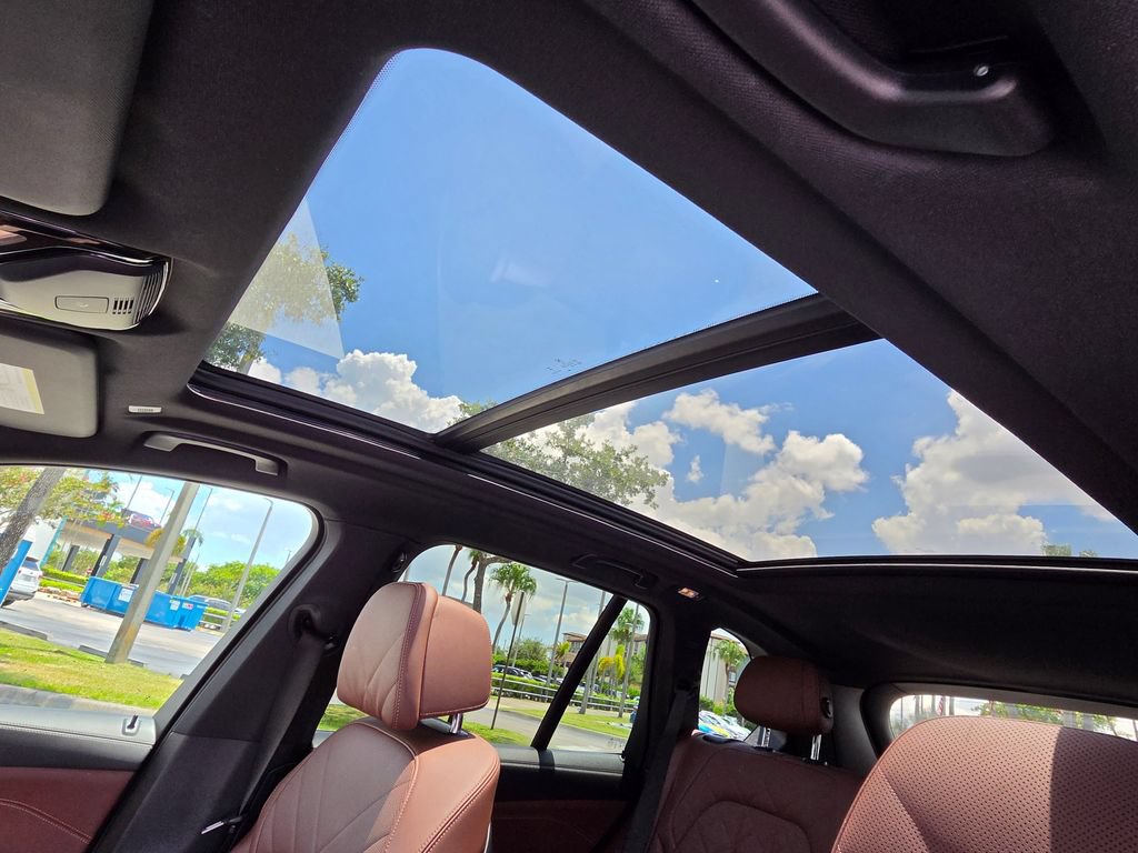 Used 2024 BMW X5 M60i AWD/4WD image 5