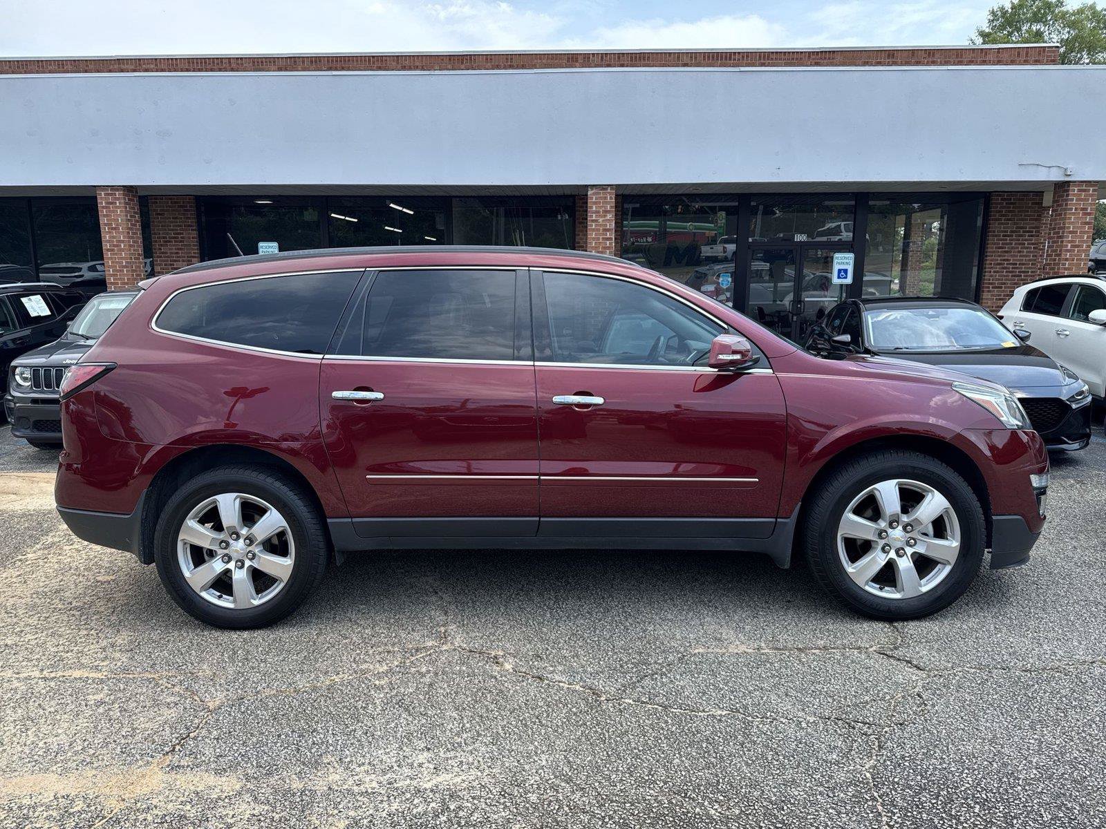 Used 2016 Chevrolet Traverse LTZ FWD image 8