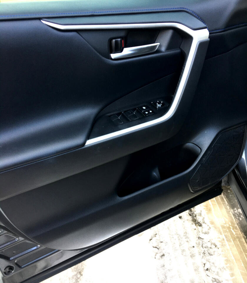 Used 2020 Toyota RAV4 XSE image 11