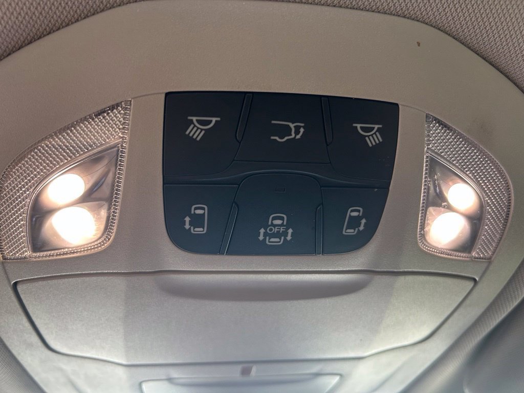 Used 2024 Chrysler Pacifica Touring-L FWD image 50