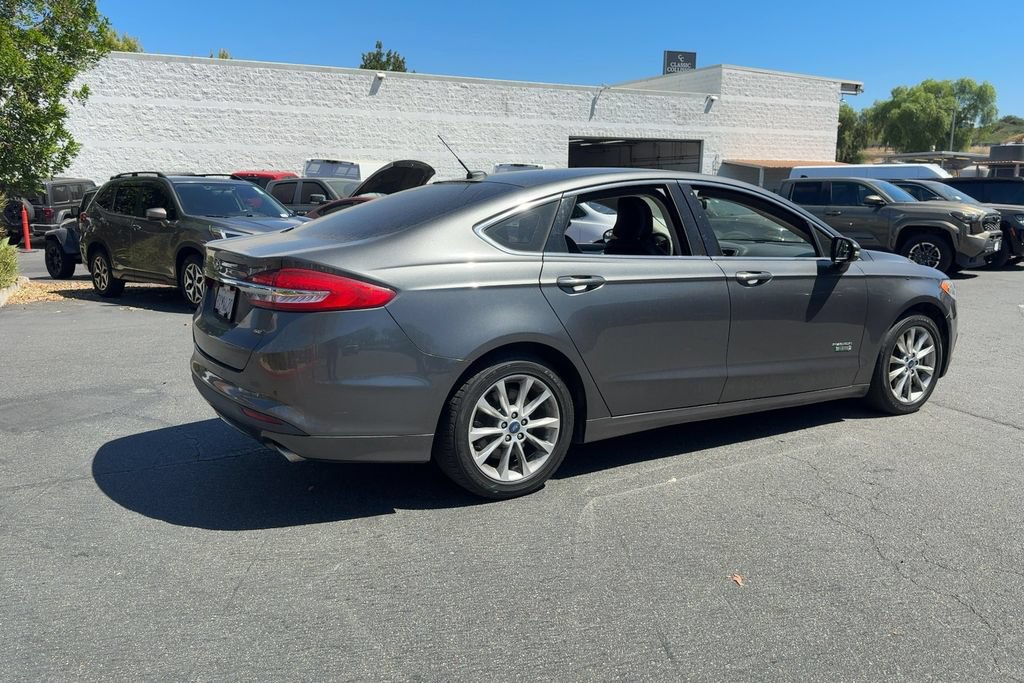 Used 2017 Ford Fusion Energi SE FWD image 6