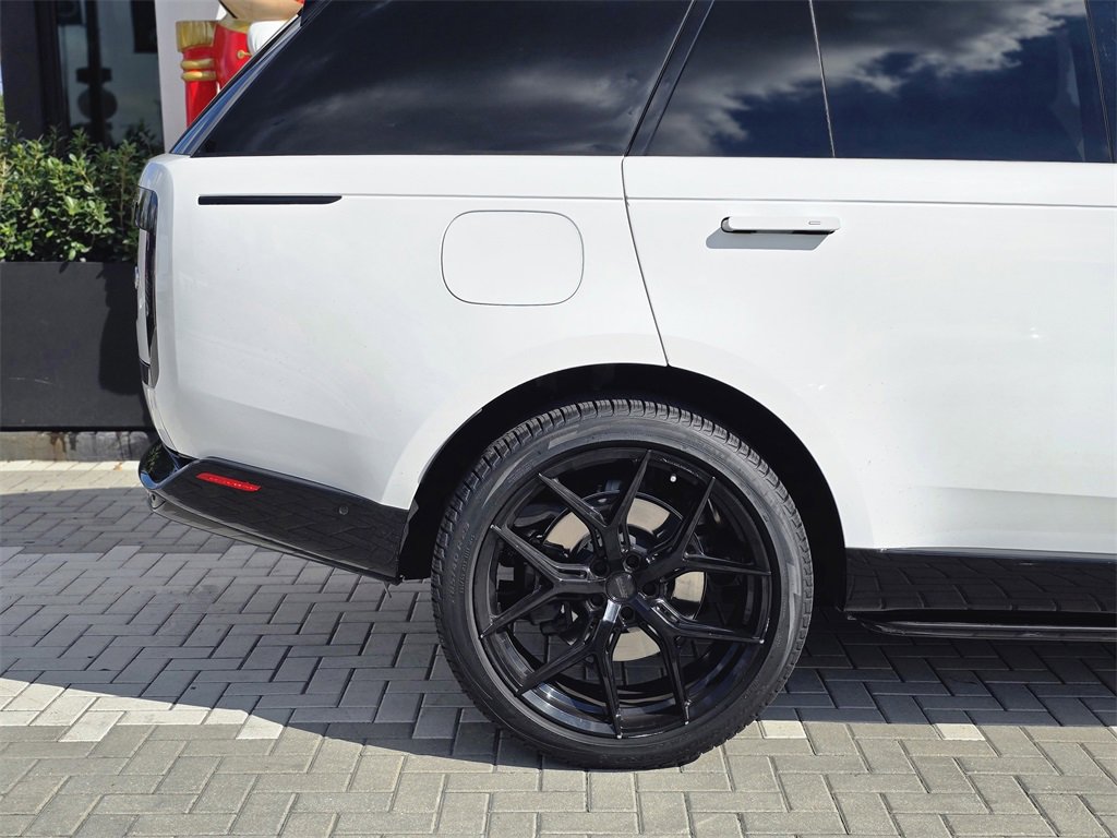 Used 2023 Land Rover Range Rover SE image 6