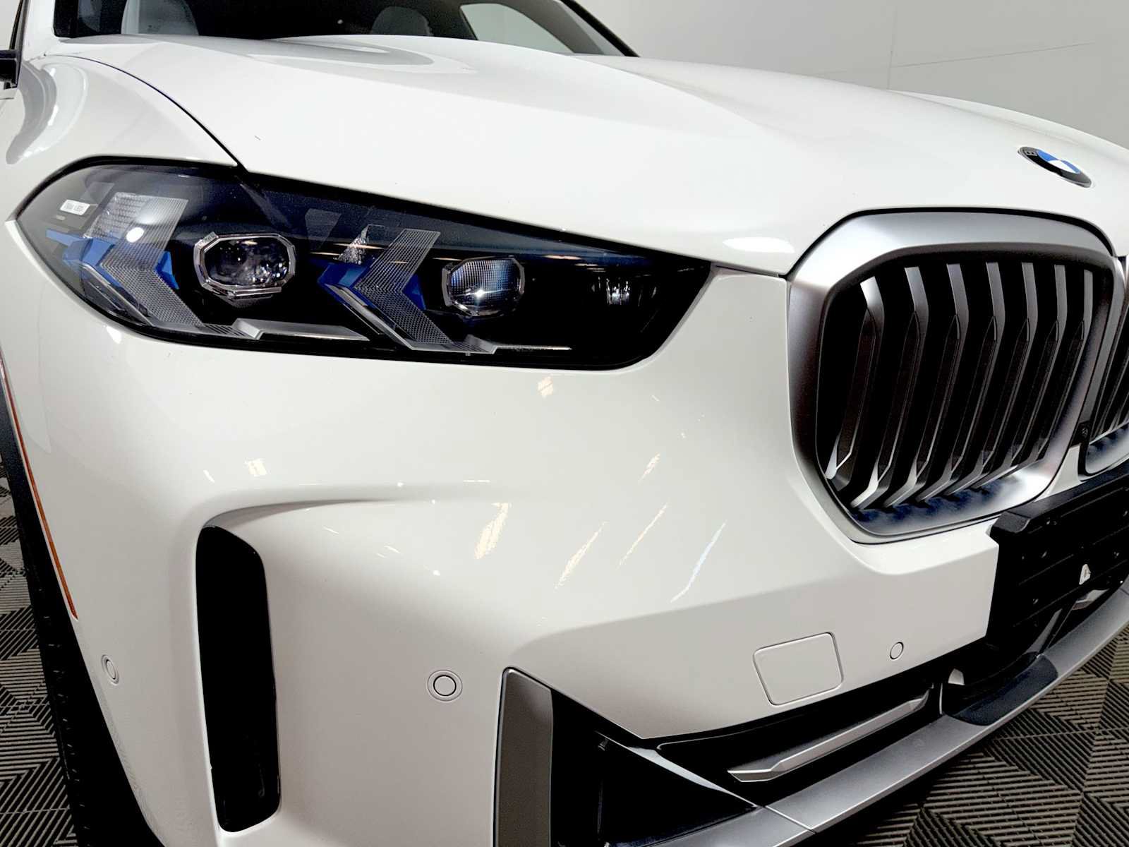 Used 2025 BMW X5 xDrive40i w/ Premium Package AWD/4WD image 25