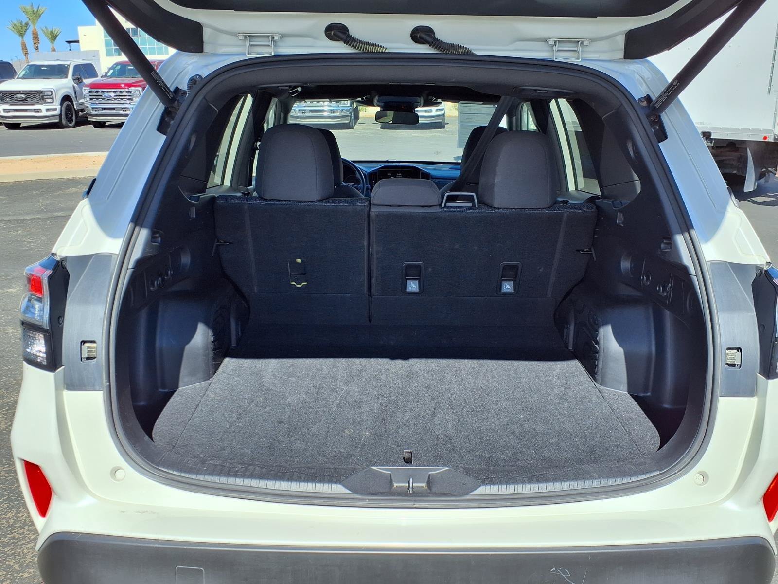 Used 2025 Subaru Forester Premium AWD/4WD image 16
