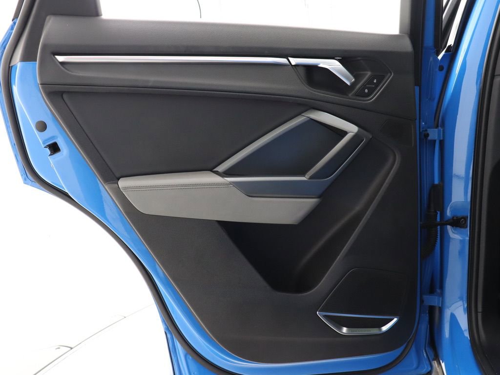 Used 2021 Audi Q3 2.0T Premium Plus w/ Premium Plus Package image 38