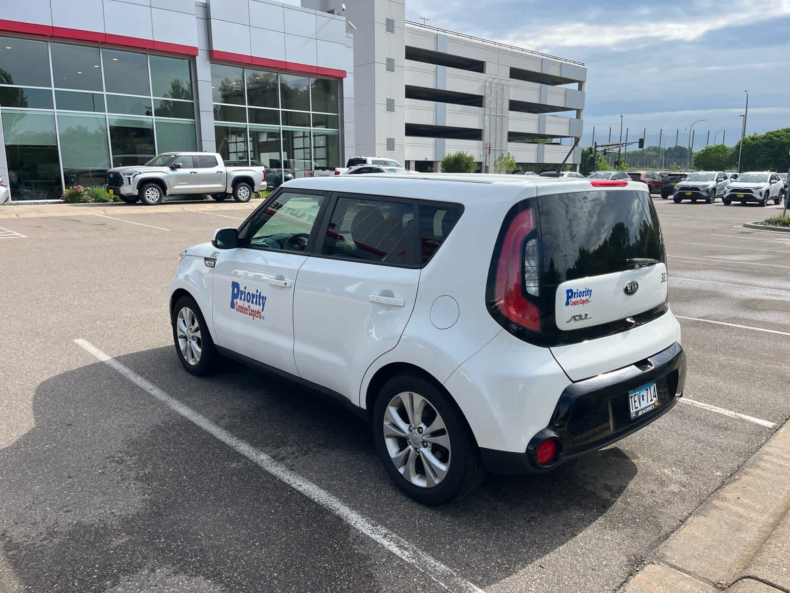 Used 2016 Kia Soul + FWD image 4