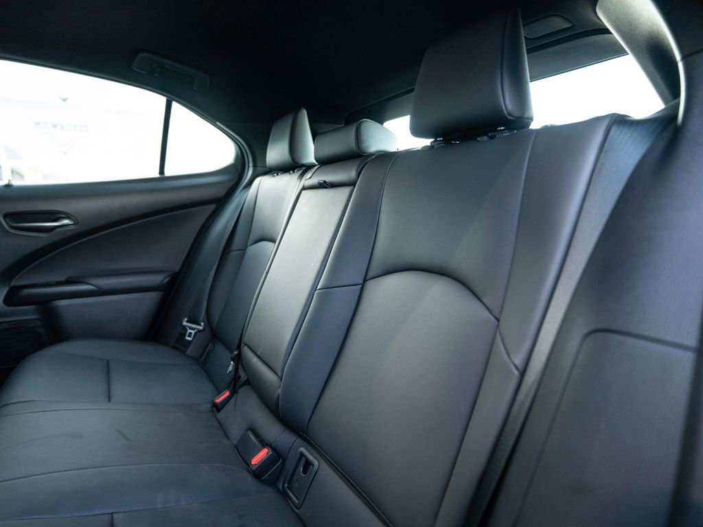 Used 2024 Lexus UX 250h AWD image 36