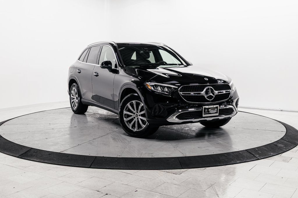 Used 2026 Mercedes-Benz GLC 300 4MATIC image 1