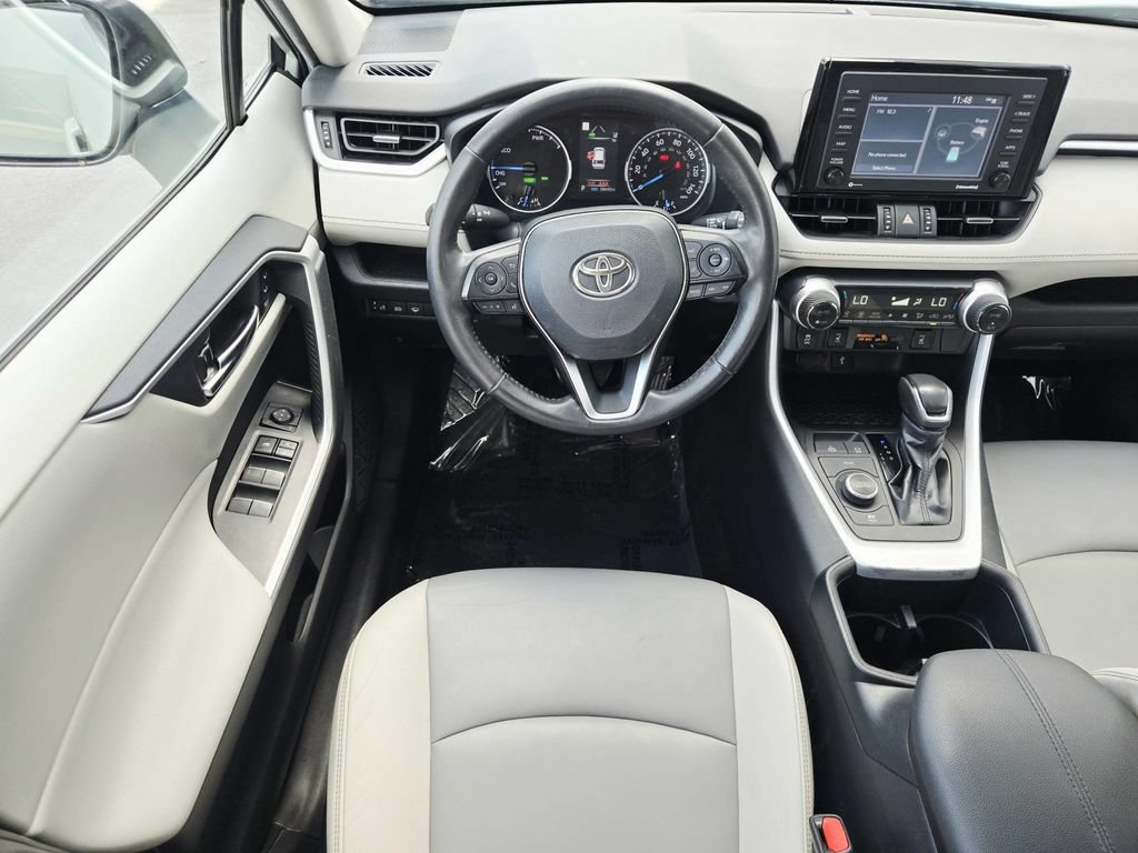 Used 2022 Toyota RAV4 XLE Premium AWD/4WD image 11