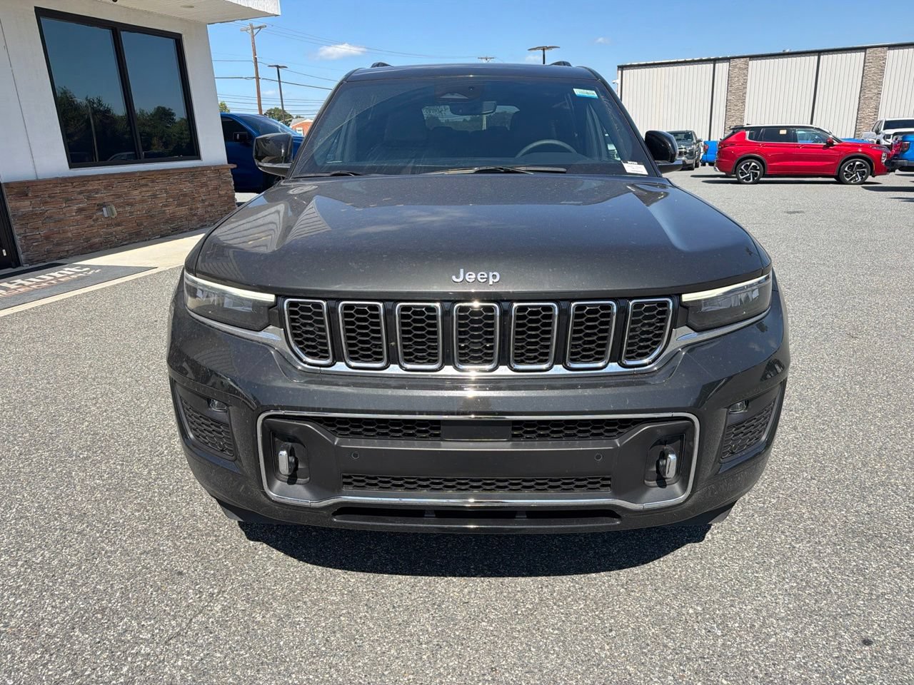 Used 2023 Jeep Grand Cherokee L Overland w/ MOPAR Finishing Package AWD/4WD image 12