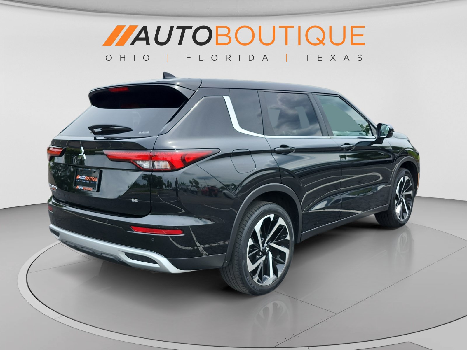 Used 2023 Mitsubishi Outlander SE AWD/4WD image 5