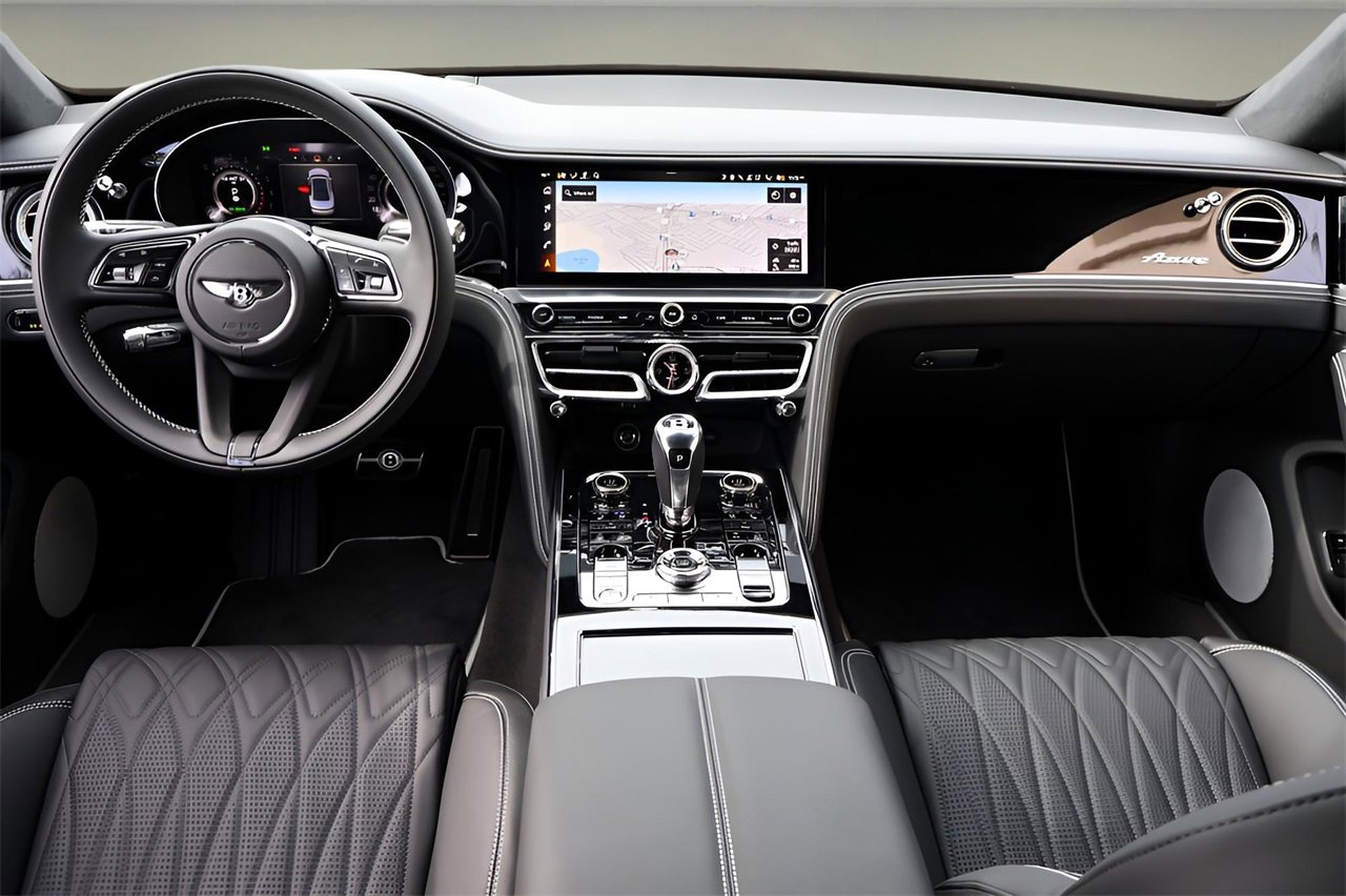 New 2026 Bentley Flying Spur Azure image 4