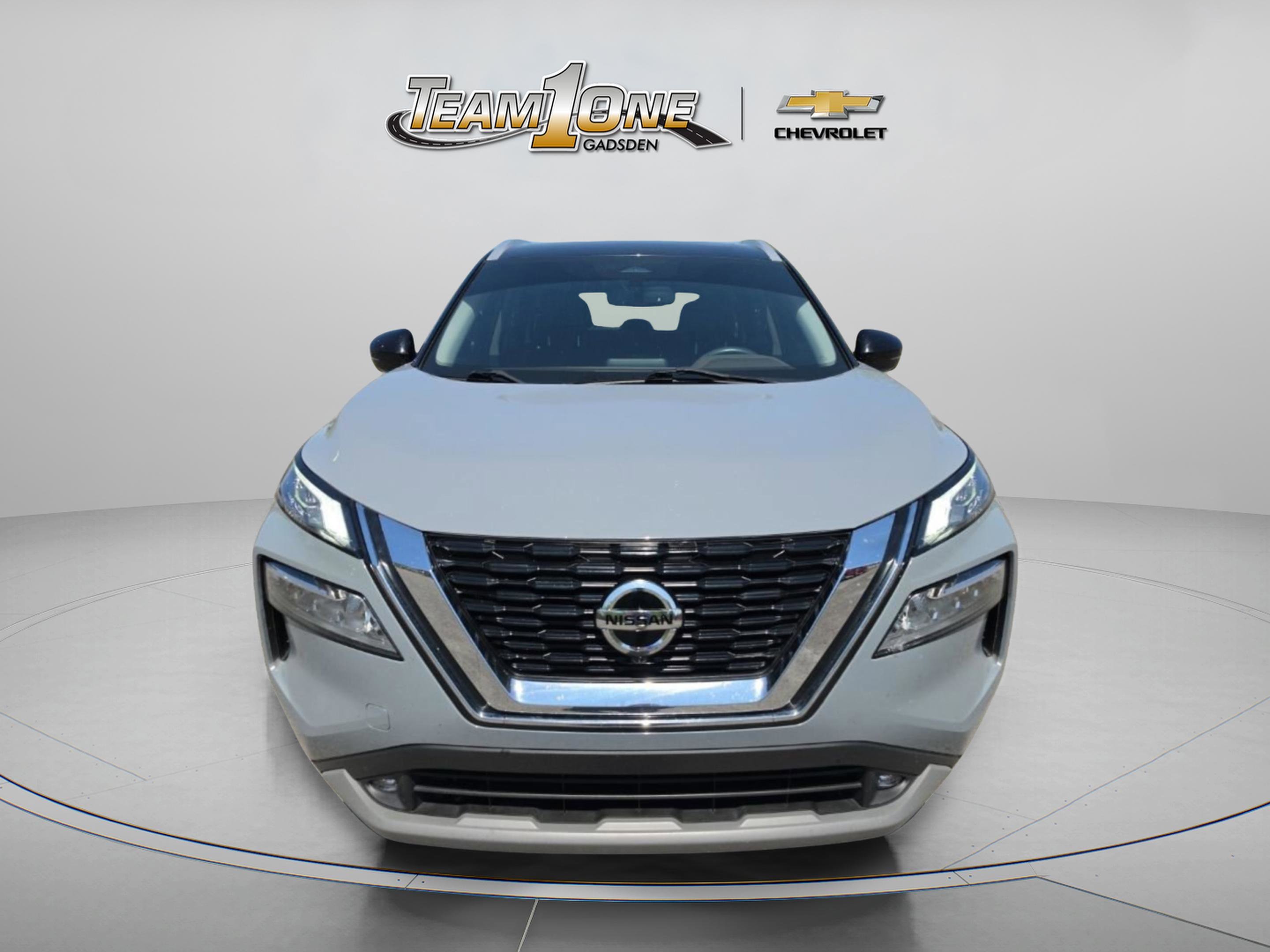 Used 2021 Nissan Rogue SL FWD image 2