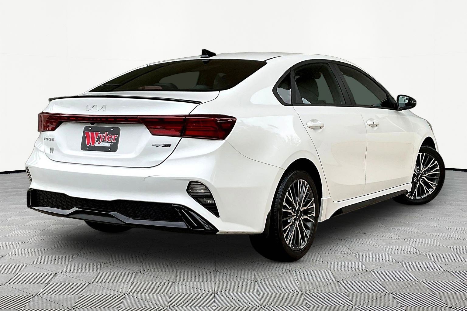 Used 2023 Kia Forte GT-Line FWD image 6