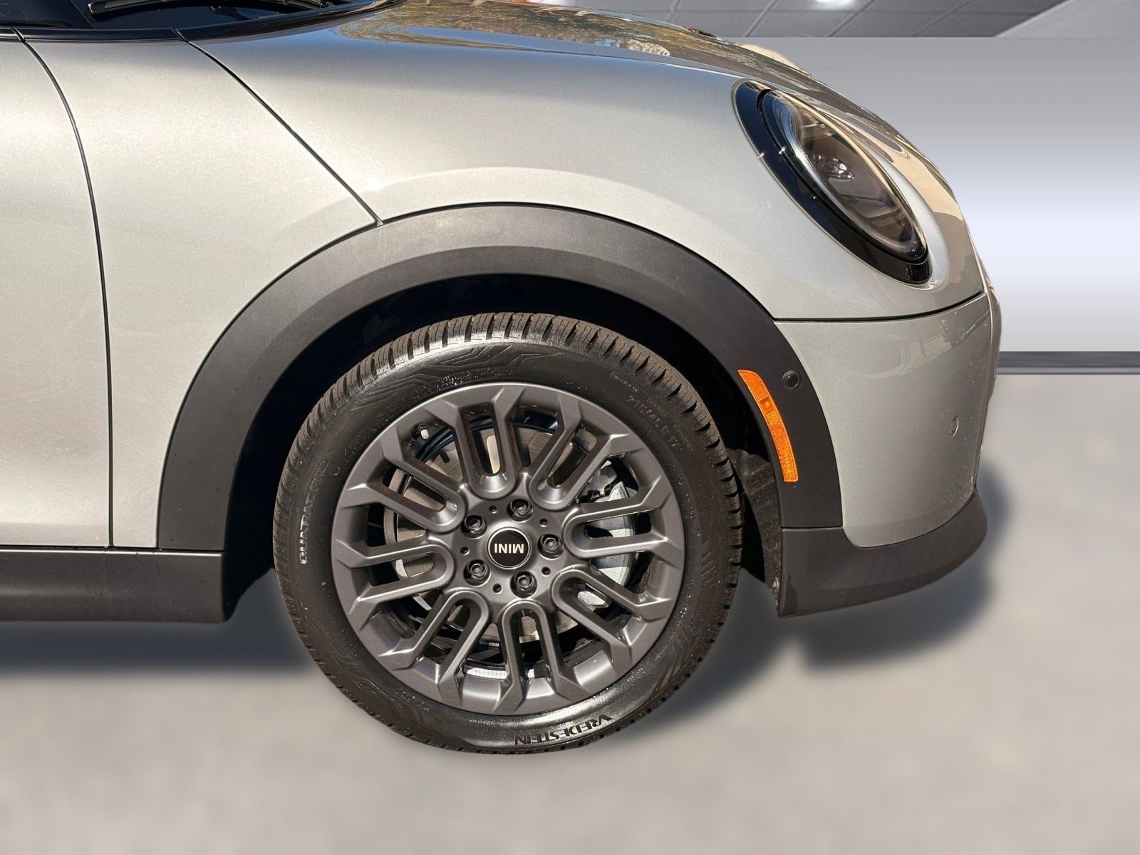 Used 2026 MINI Cooper 4-Door Hardtop FWD image 12