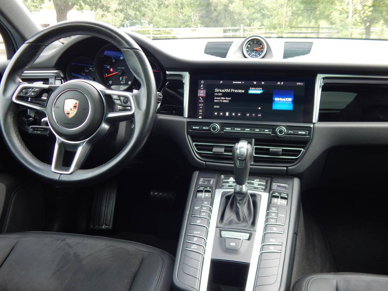 Used 2021 Porsche Macan AWD/4WD image 17