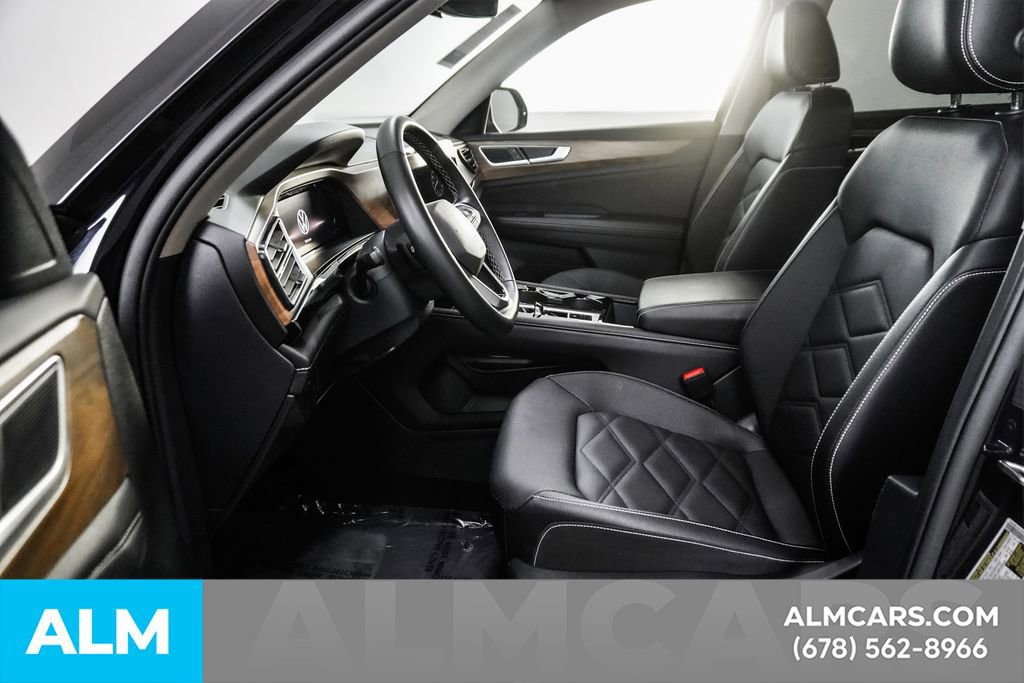 Used 2025 Volkswagen Atlas SE image 17