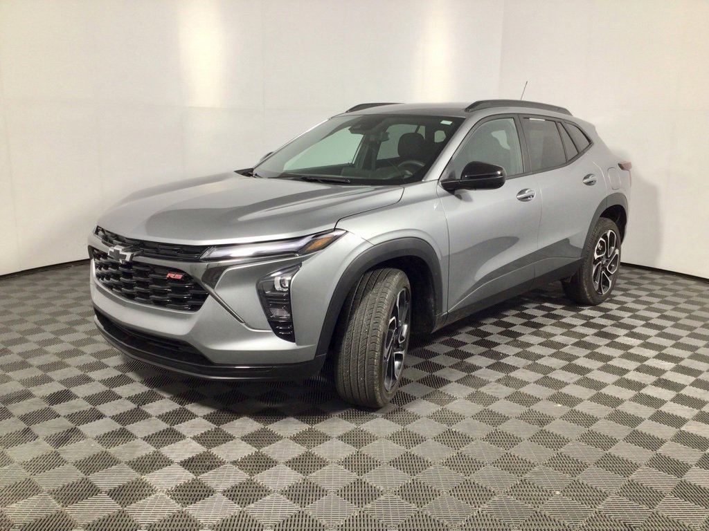 Used 2025 Chevrolet Trax RS image 5