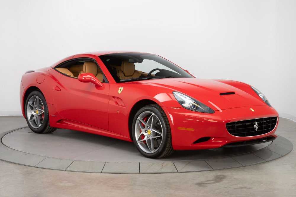 Used 2011 Ferrari California image 17