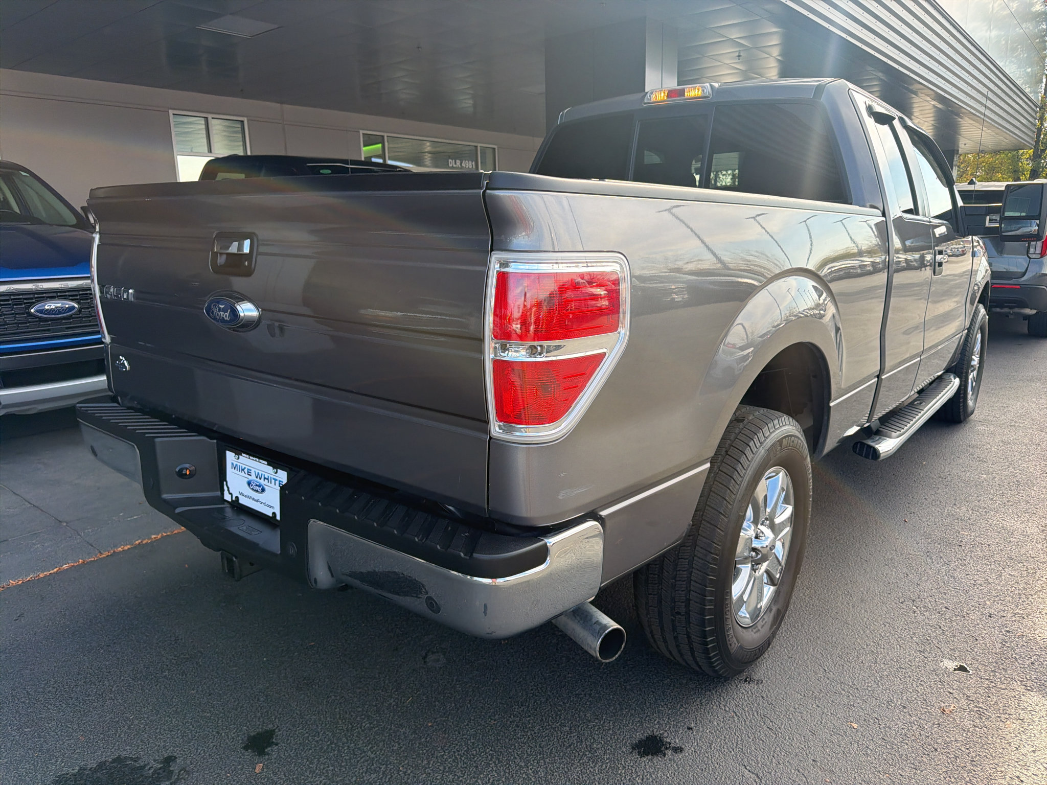 Used 2014 Ford F150 XLT w/ Equipment Group 302A Luxury AWD/4WD image 12