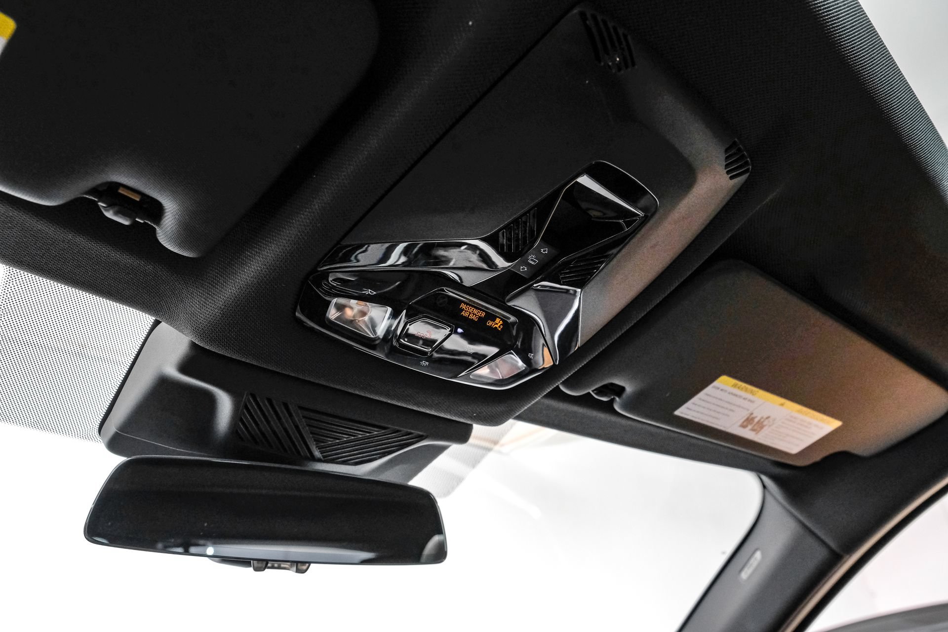 Used 2025 BMW X2 xDrive28i AWD/4WD image 31