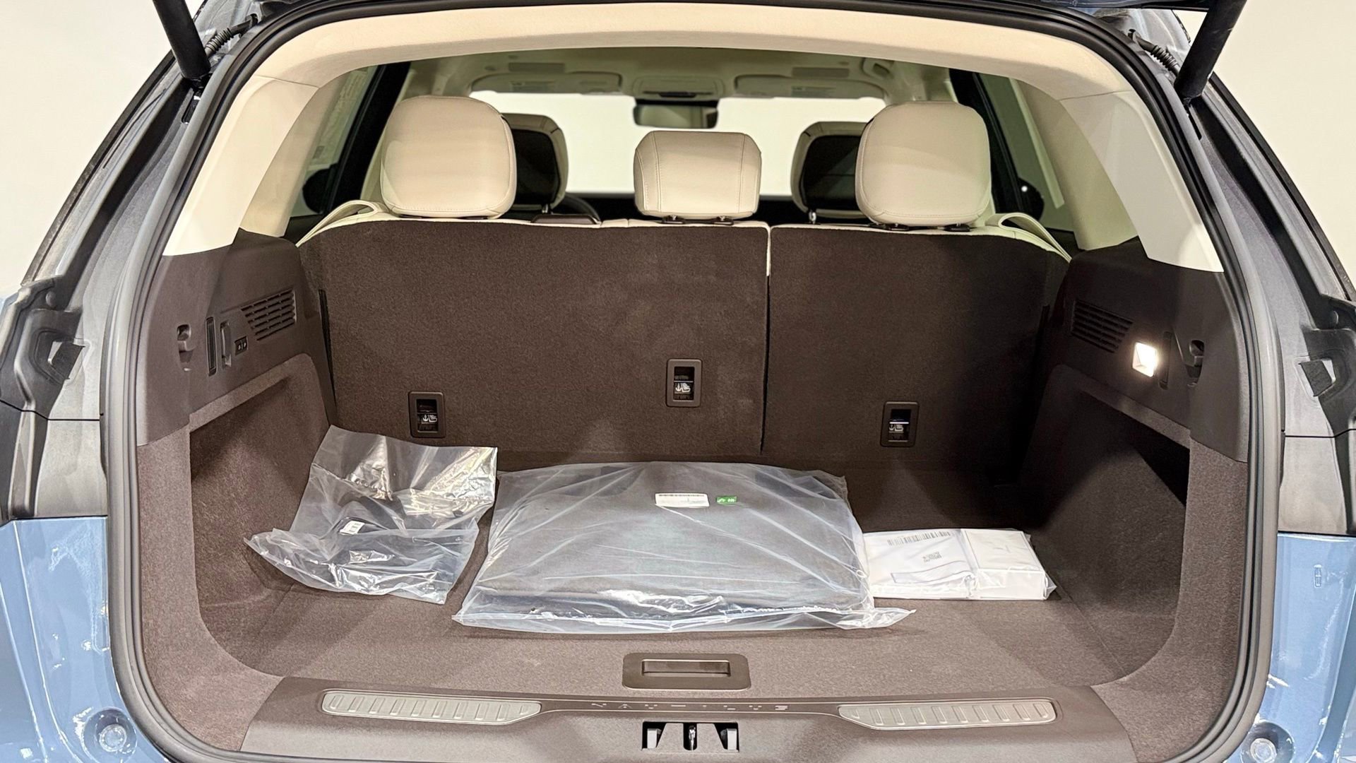 New 2026 Lincoln Nautilus Black Label AWD/4WD image 32