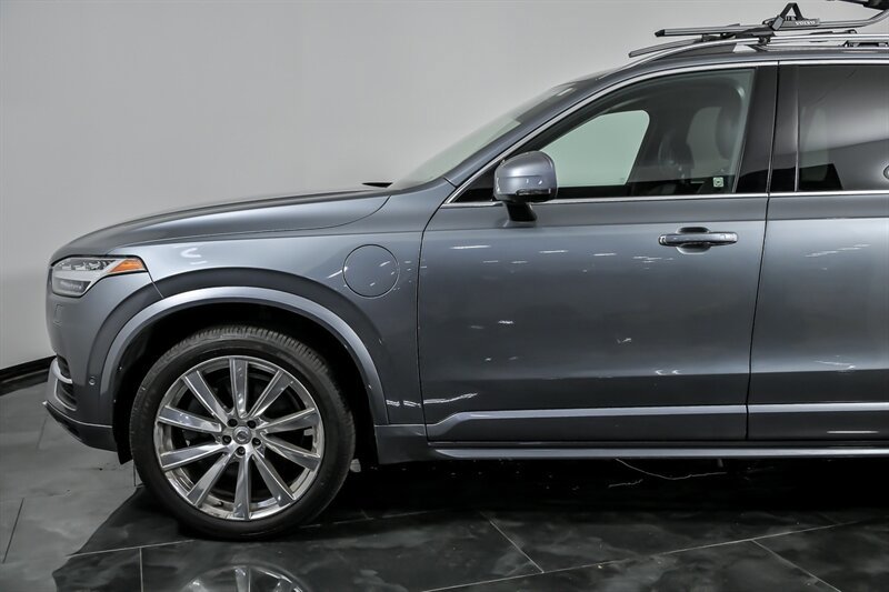 Used 2016 Volvo XC90 T8 Momentum w/ Vision Package AWD/4WD image 6