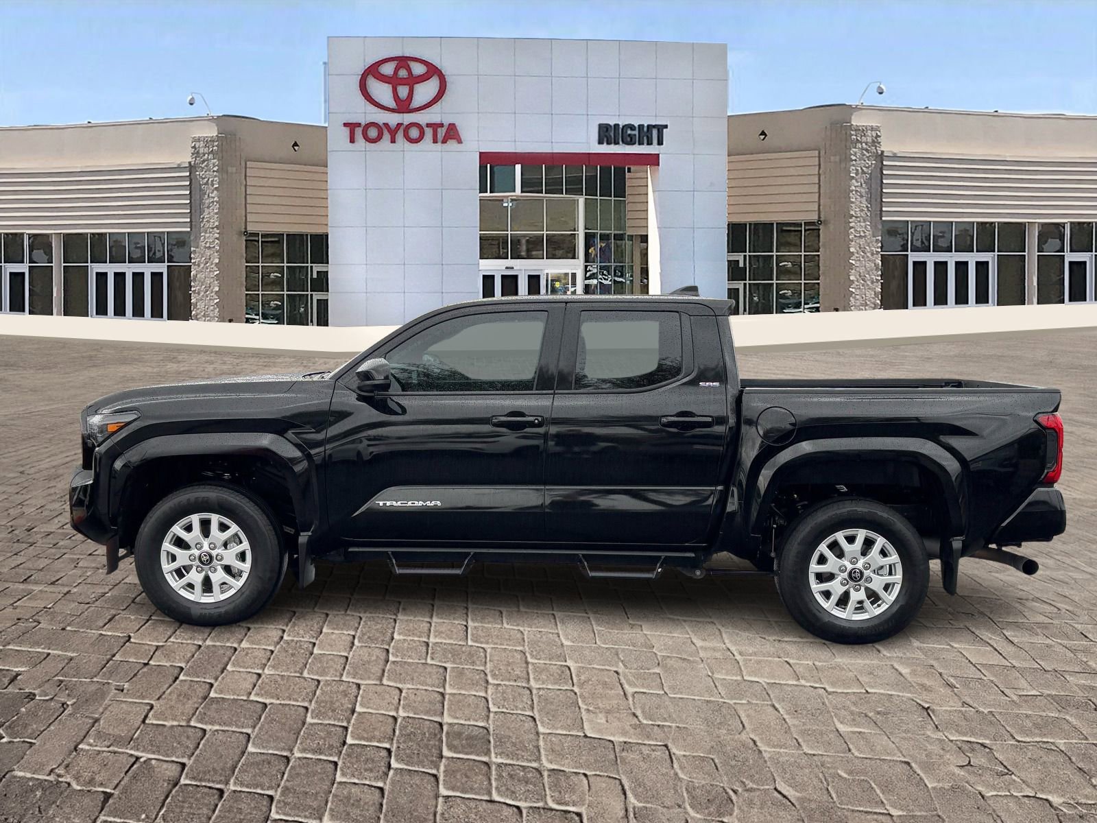 Certified 2025 Toyota Tacoma SR5 image 3