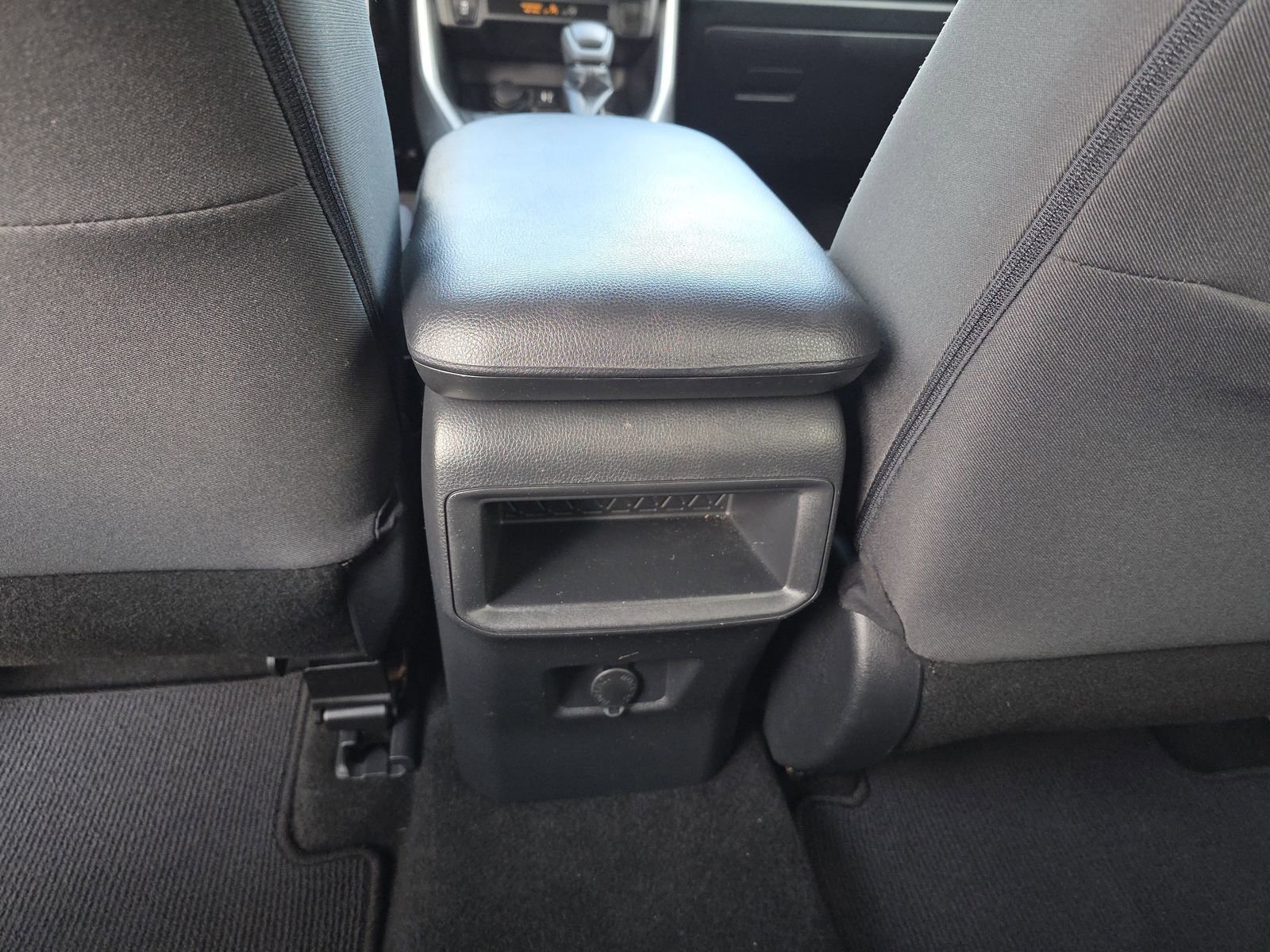 Used 2019 Toyota RAV4 LE image 16