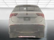 Used 2022 Volkswagen Tiguan SE image 7