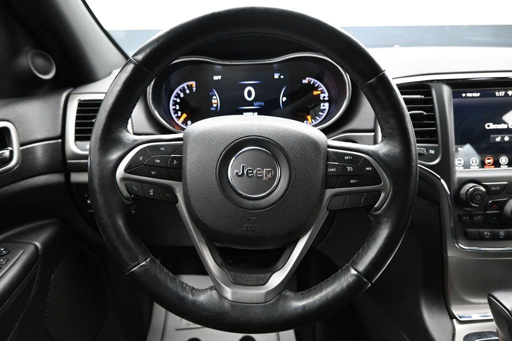Used 2018 Jeep Grand Cherokee Altitude AWD/4WD image 14