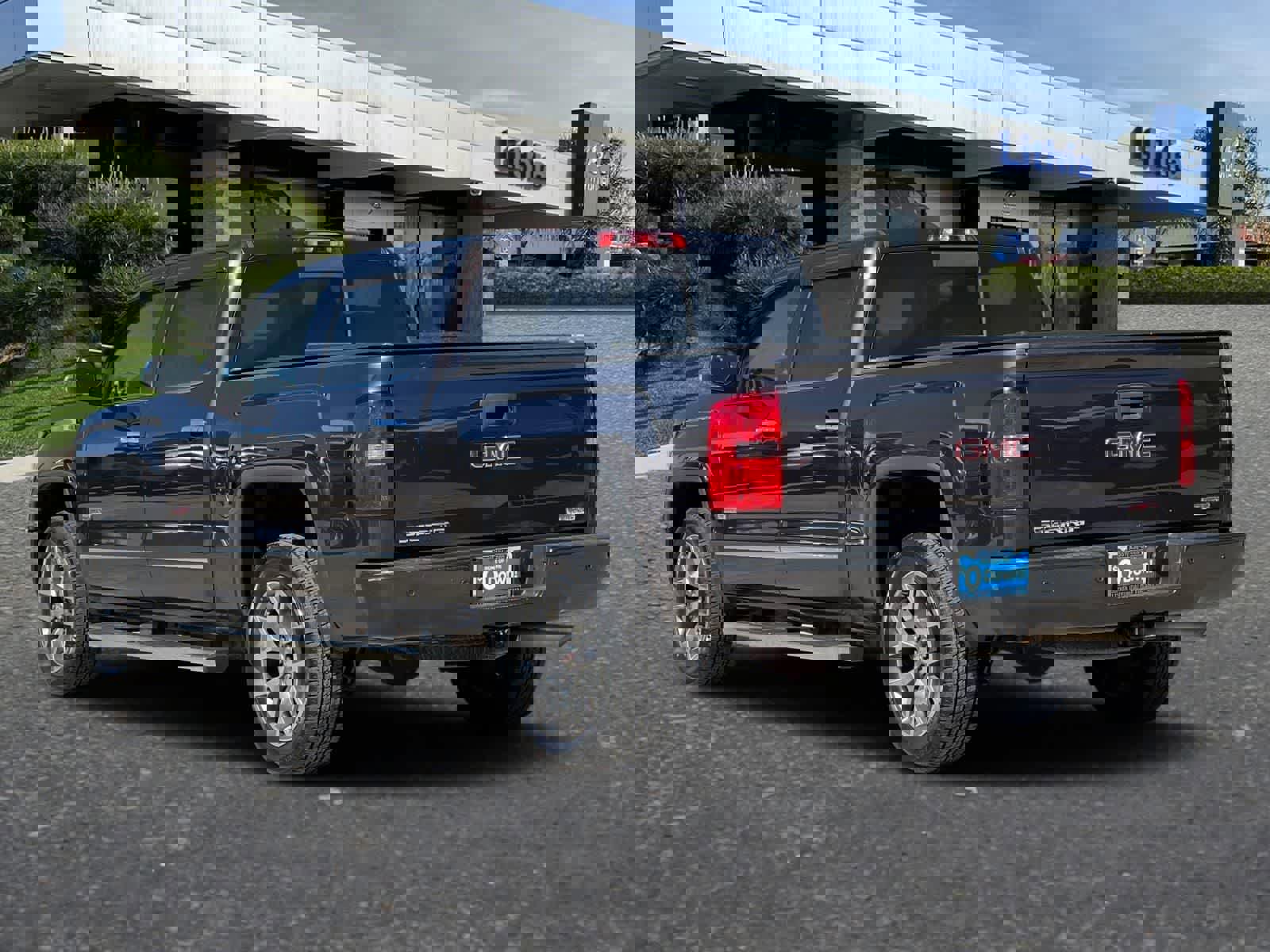 Used 2014 GMC Sierra 1500 SLT w/ All-Terrain Package image 7