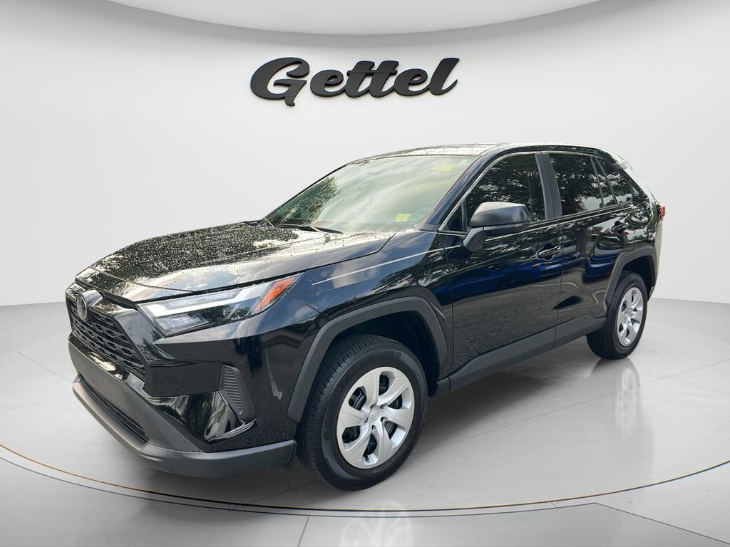 Used 2025 Toyota RAV4 LE FWD video 1