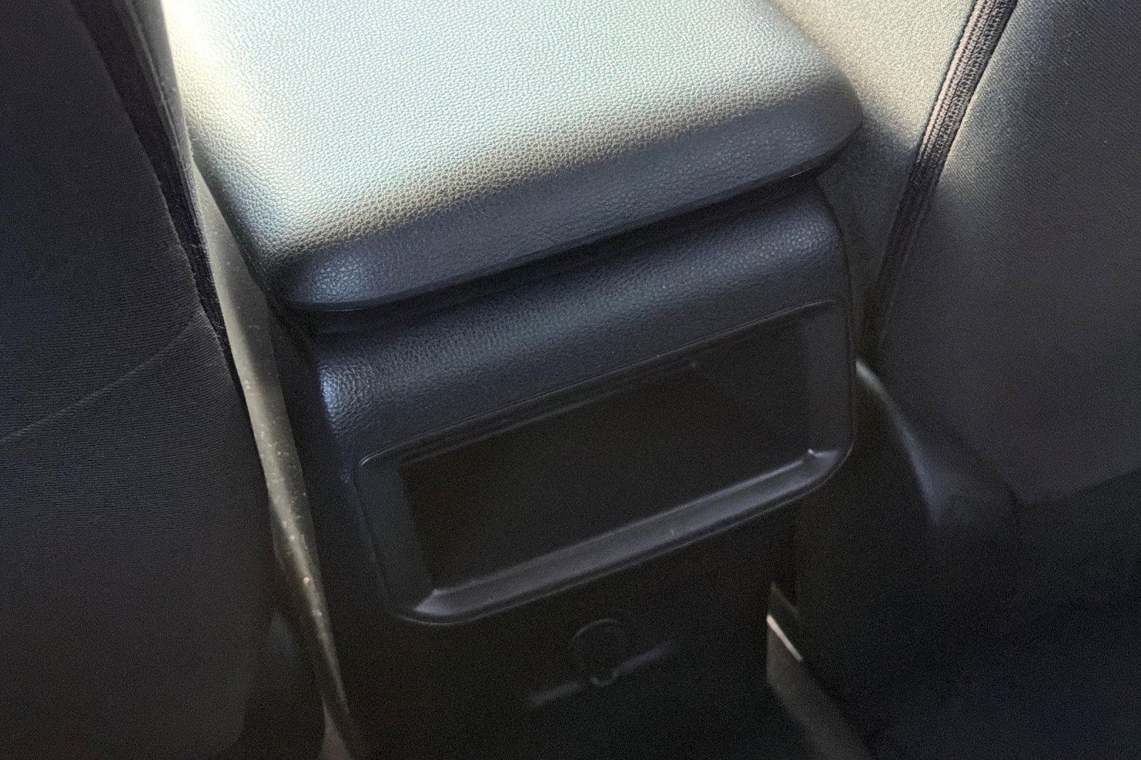 Used 2019 Toyota RAV4 LE image 16