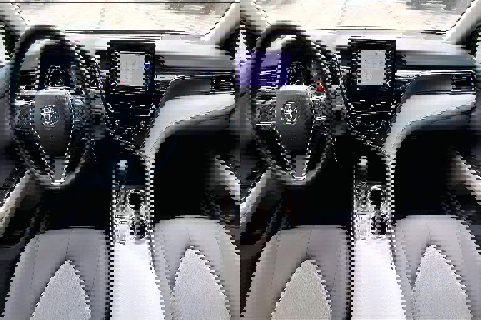 Used 2024 Toyota Camry LE image 14