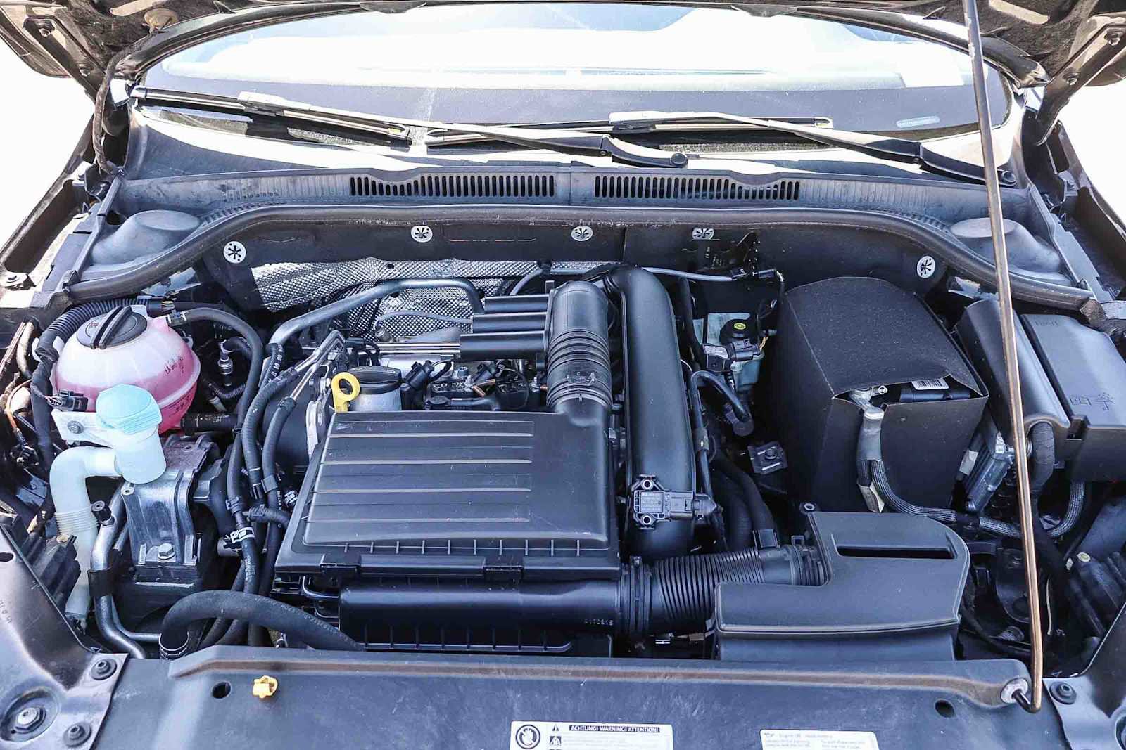 Used 2017 Volkswagen Jetta SE image 30