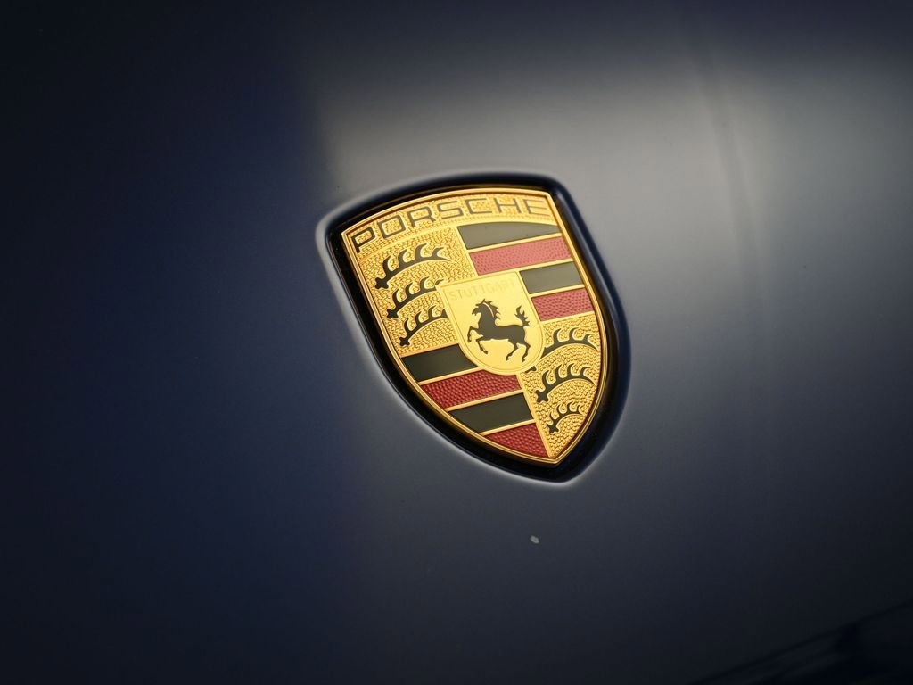 Certified 2025 Porsche Macan image 13