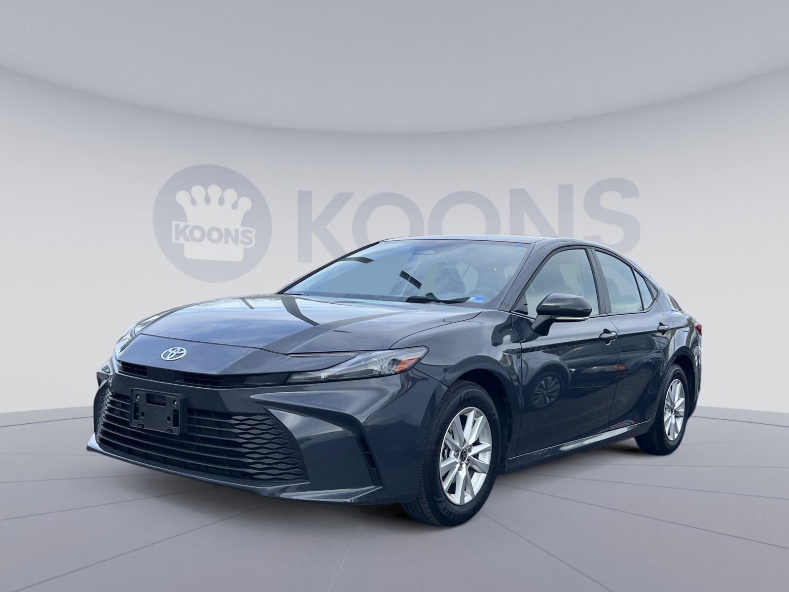 Used 2025 Toyota Camry LE image 1
