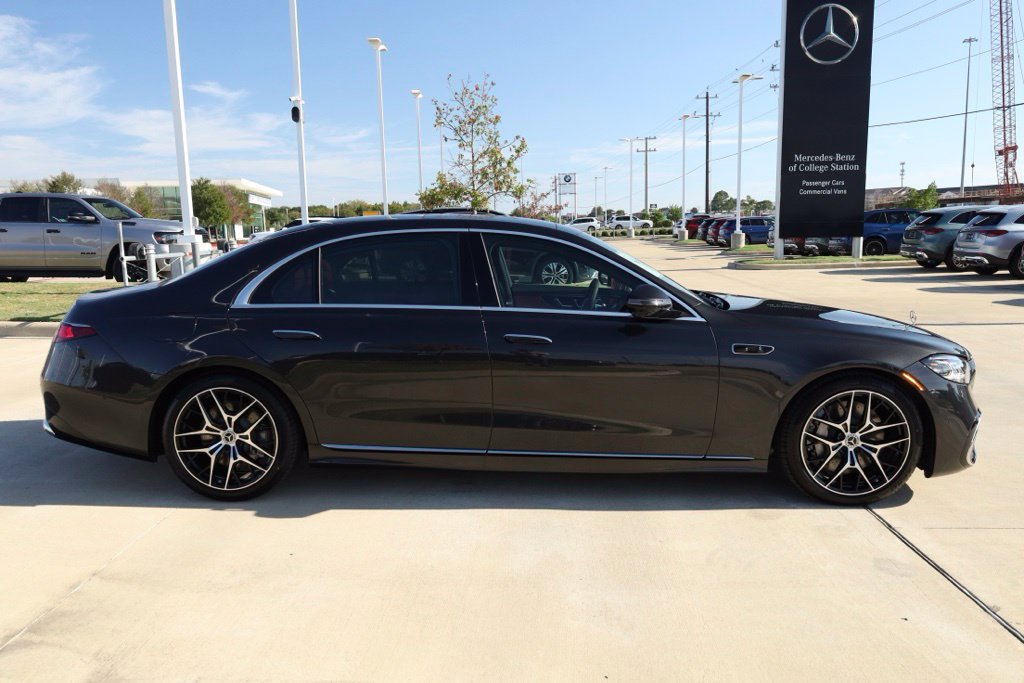 New 2027 Mercedes-Benz S 580 4MATIC Sedan image 2
