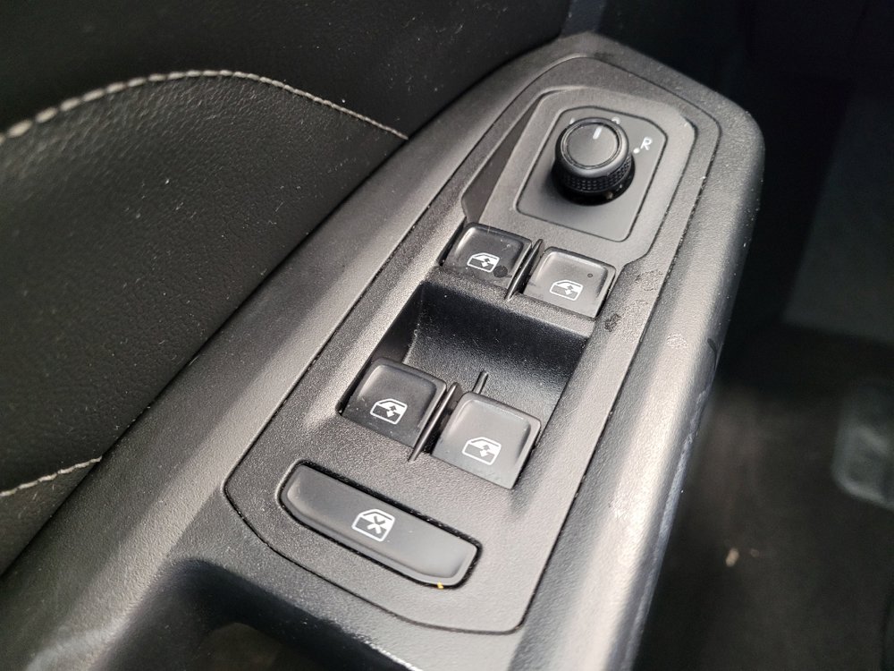 Used 2020 Volkswagen Atlas Cross Sport SEL R-Line AWD/4WD image 27