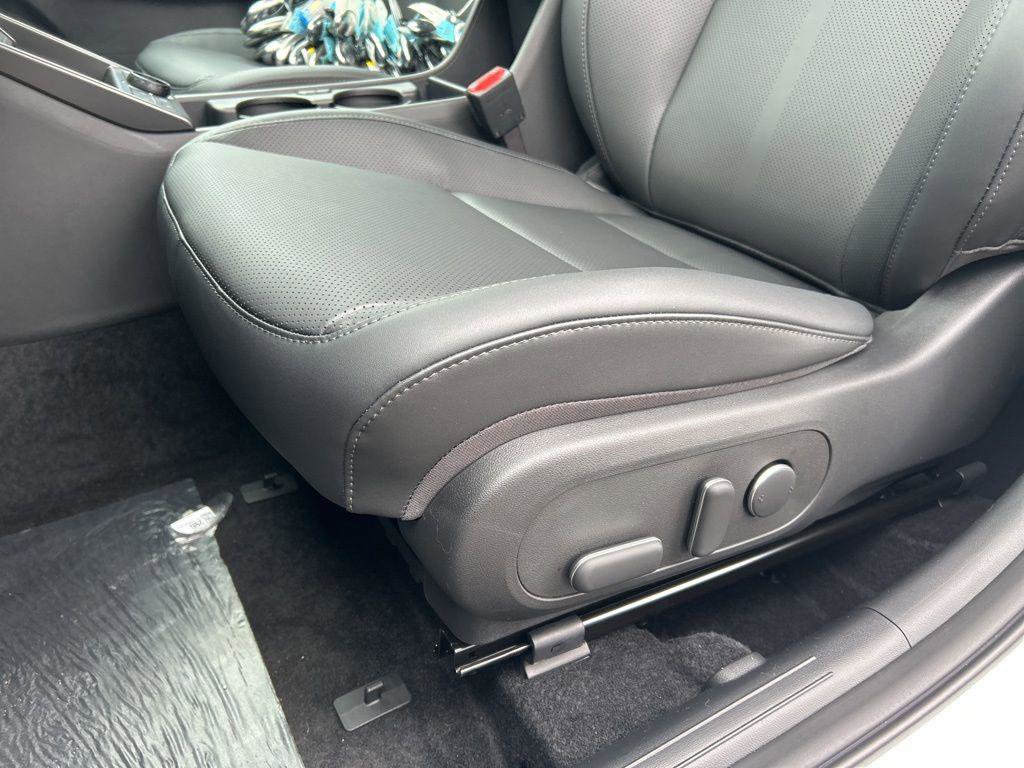 New 2026 Hyundai Kona Limited image 12