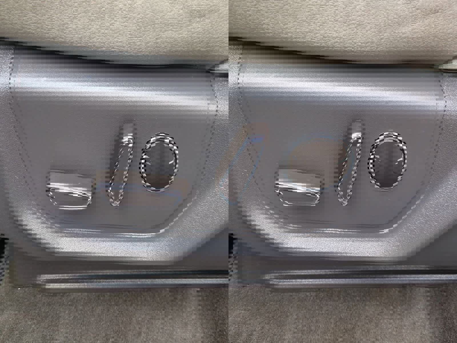 Used 2020 Ford Expedition Max Limited image 17