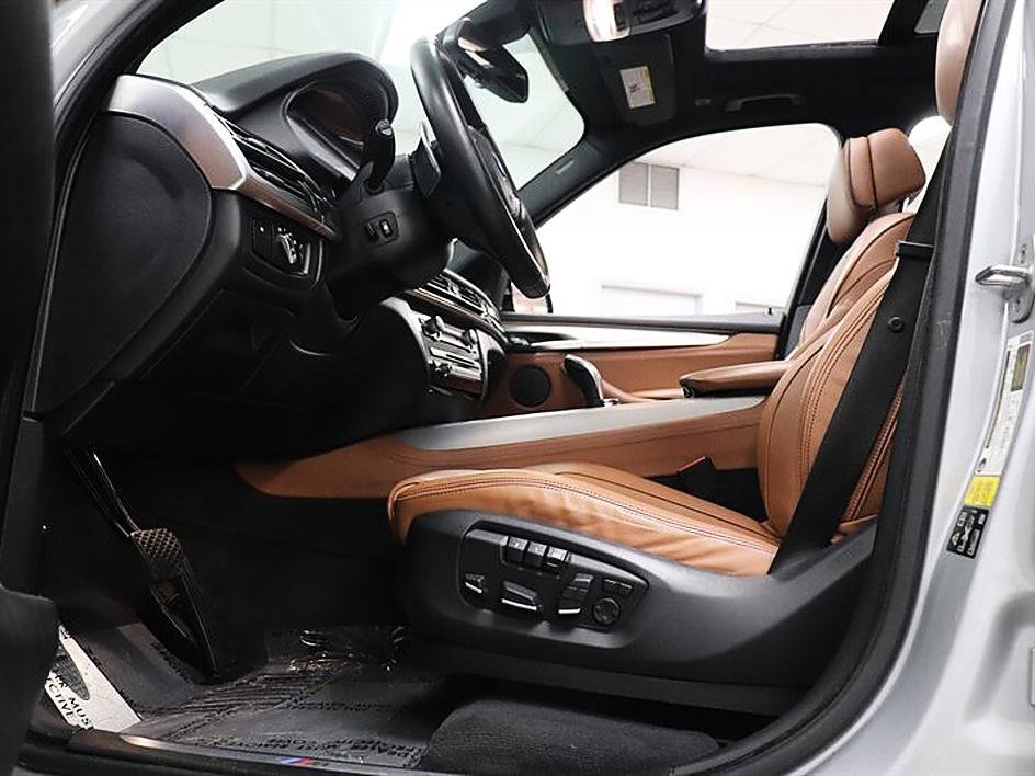 Used 2018 BMW X5 xDrive50i image 17