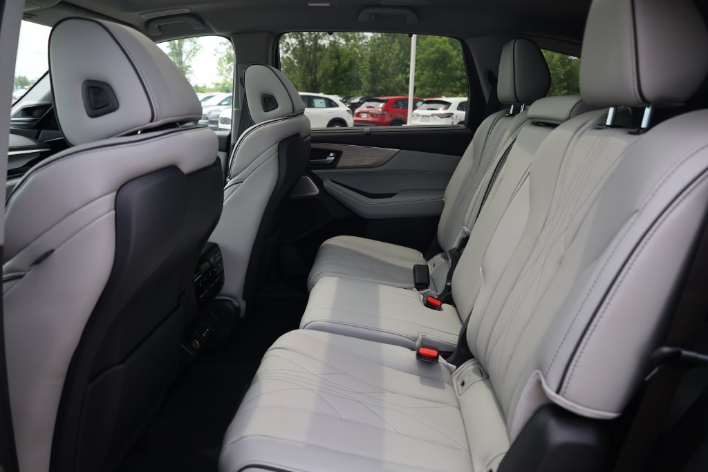 New 2026 Acura MDX w/ Advance Package AWD/4WD image 29
