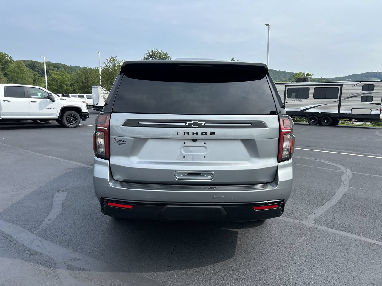 Used 2024 Chevrolet Tahoe Z71 w/ Luxury Package AWD/4WD image 6