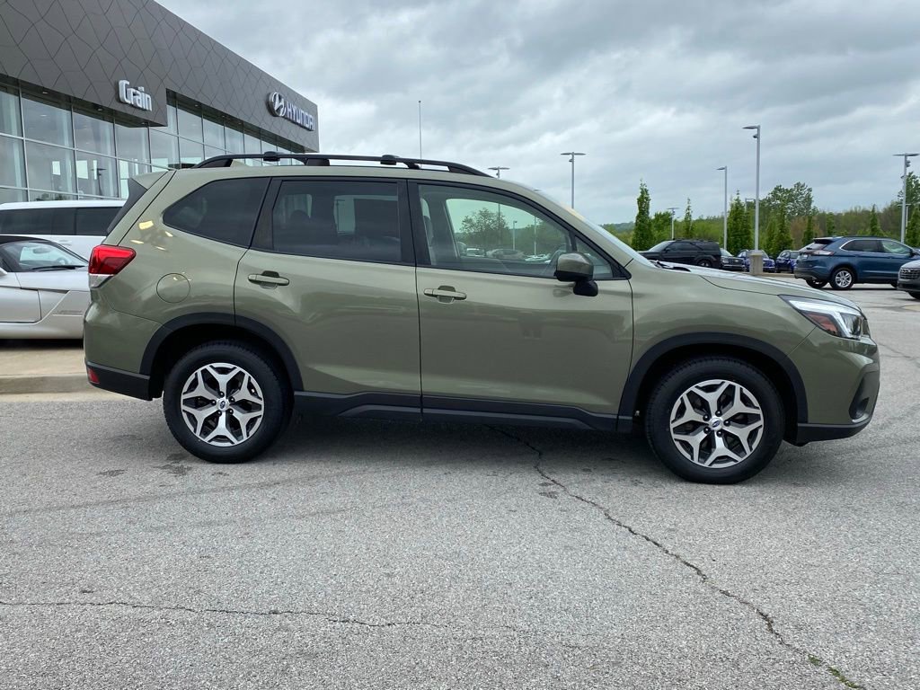 Used 2020 Subaru Forester Premium image 9