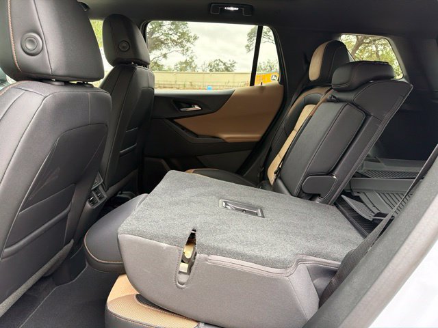 Used 2026 Chevrolet Equinox ACTIV w/ Convenience Package III AWD/4WD image 32