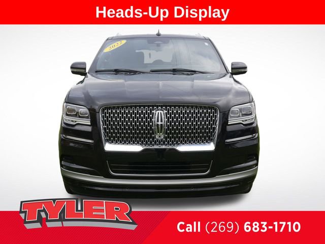 Used 2022 Lincoln Navigator Reserve image 2