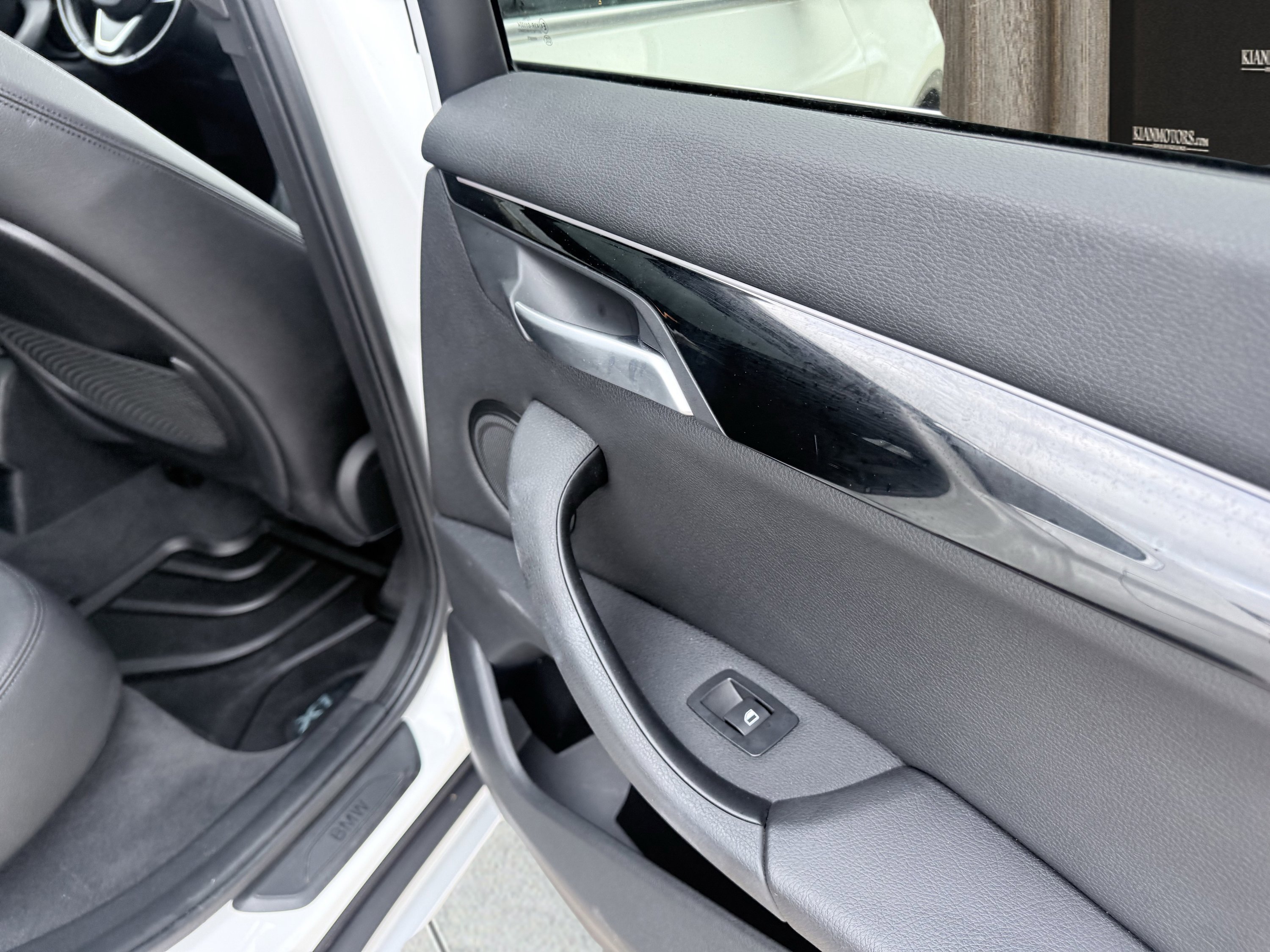 Used 2016 BMW X1 xDrive28i image 39